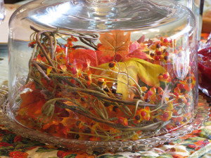 autumn-decorations-pinecones