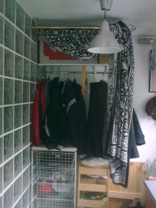 storage_space_curtain