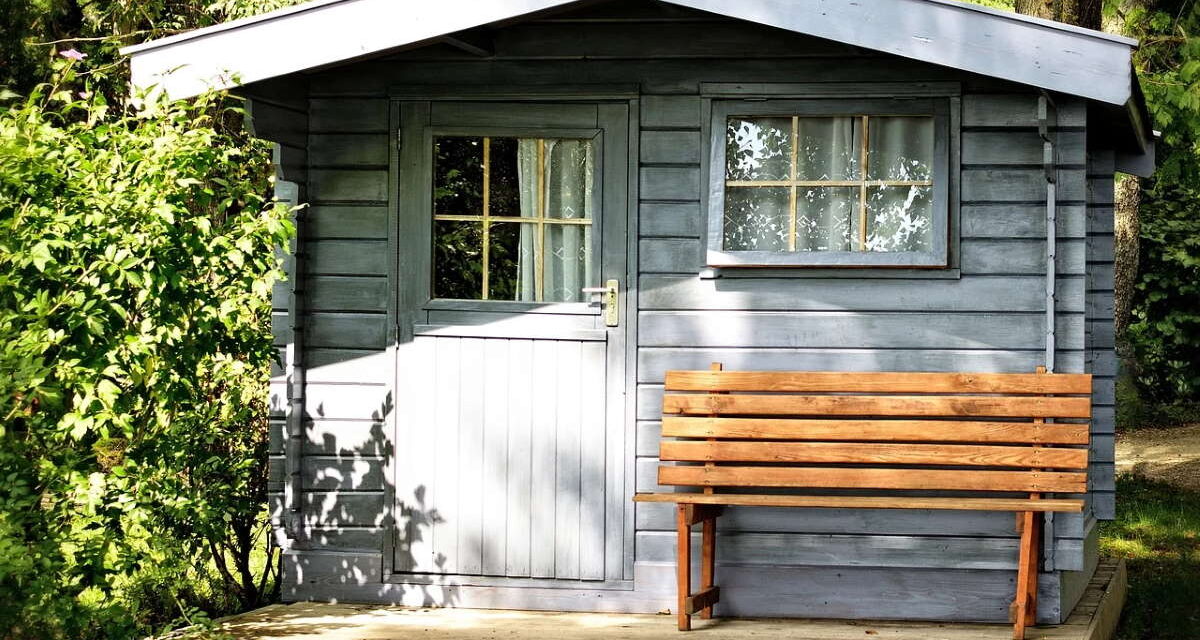 Amazing DIY Garden Sheds Decorating Ideas