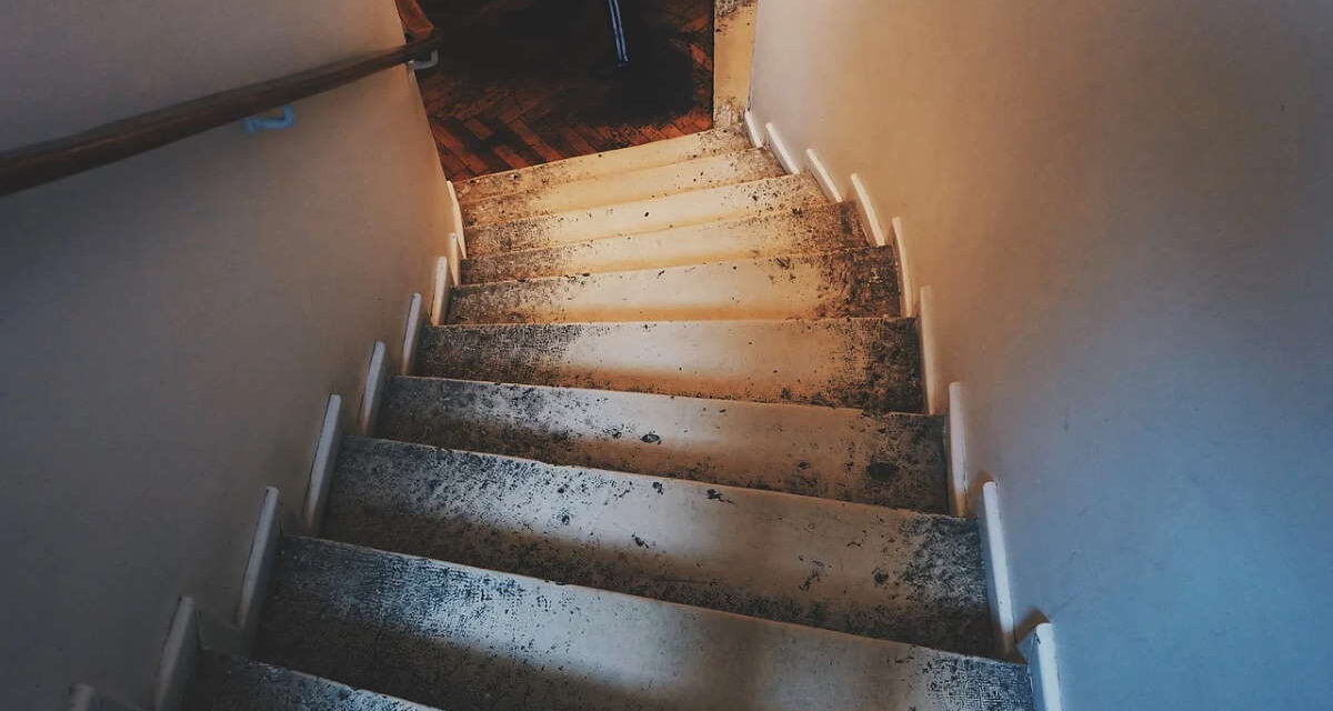 How to Revive Your Rental Staircase